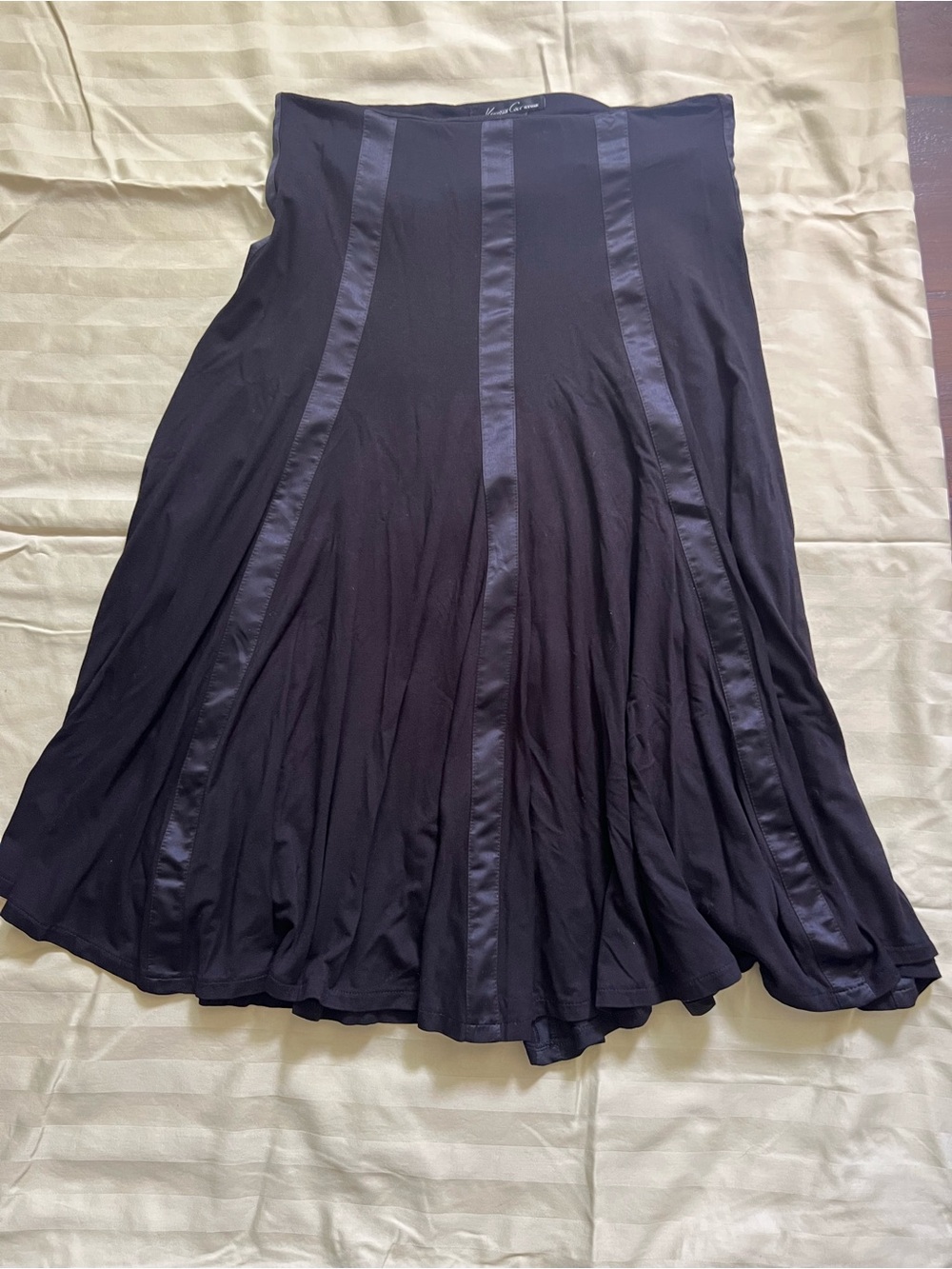 Kenneth Cole Flared skirt - missing clasp